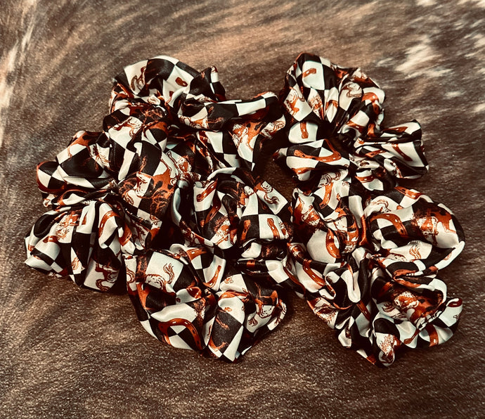 Checkered Western Scrunchy